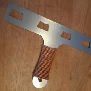 Vierfach Flaschenöffner V2A geschliffen mit Lederwicklung