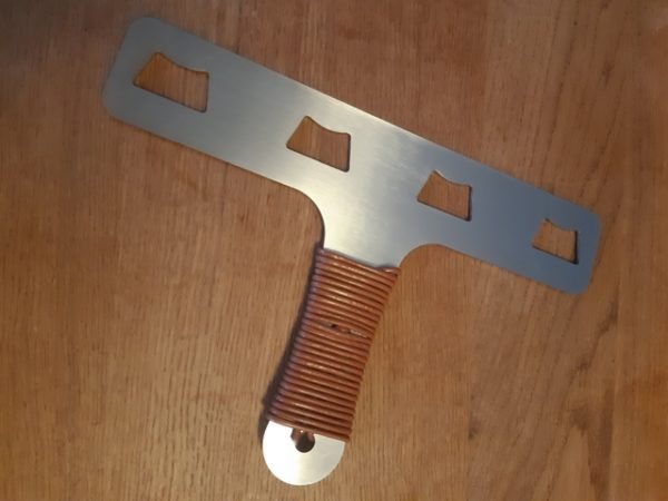 Vierfach Flaschenöffner V2A geschliffen mit Lederwicklung